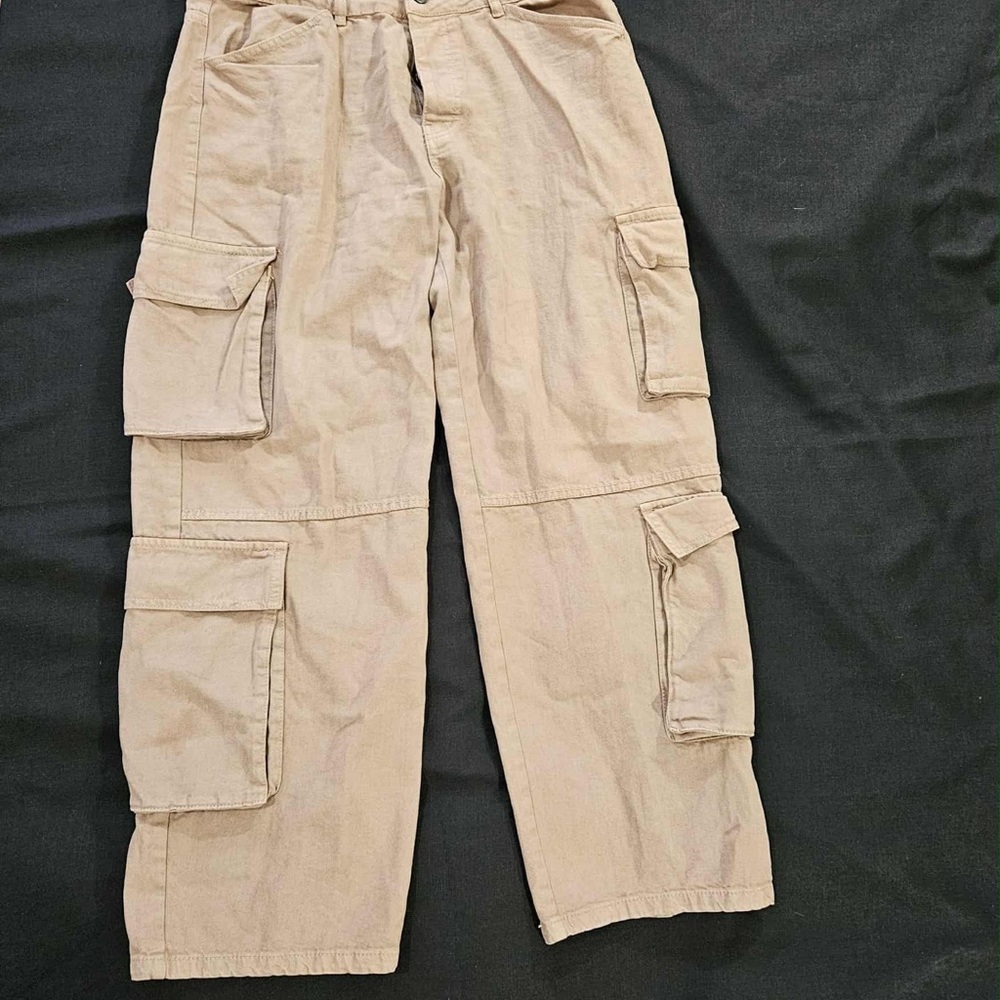 boohooMAN Utility Cargo Pants Tan Khaki Multi-Pocket Streetwear Y2K Gorpcore - Picture 2 of 5
